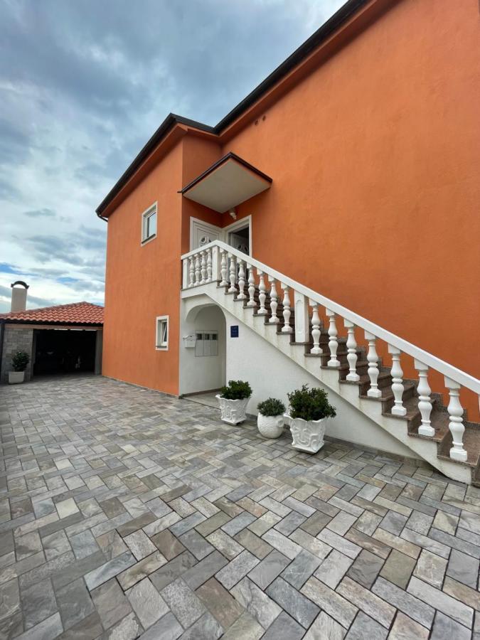 Apartments Nikolina Нови-Винодолски Экстерьер фото