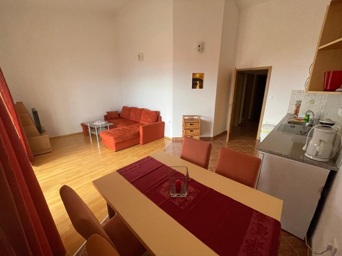 Apartments Nikolina Нови-Винодолски Экстерьер фото